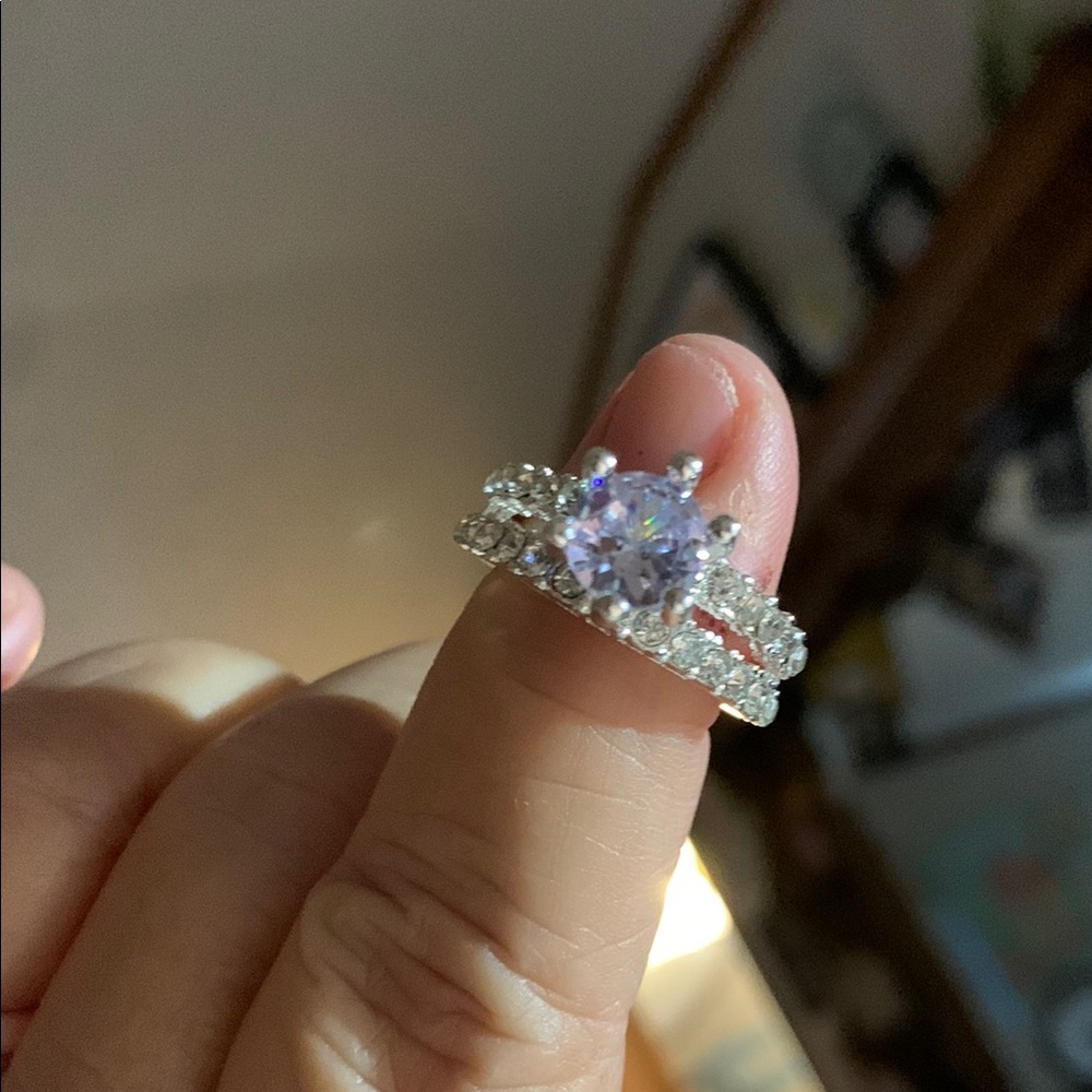 Elegant Silver Women's Ring
